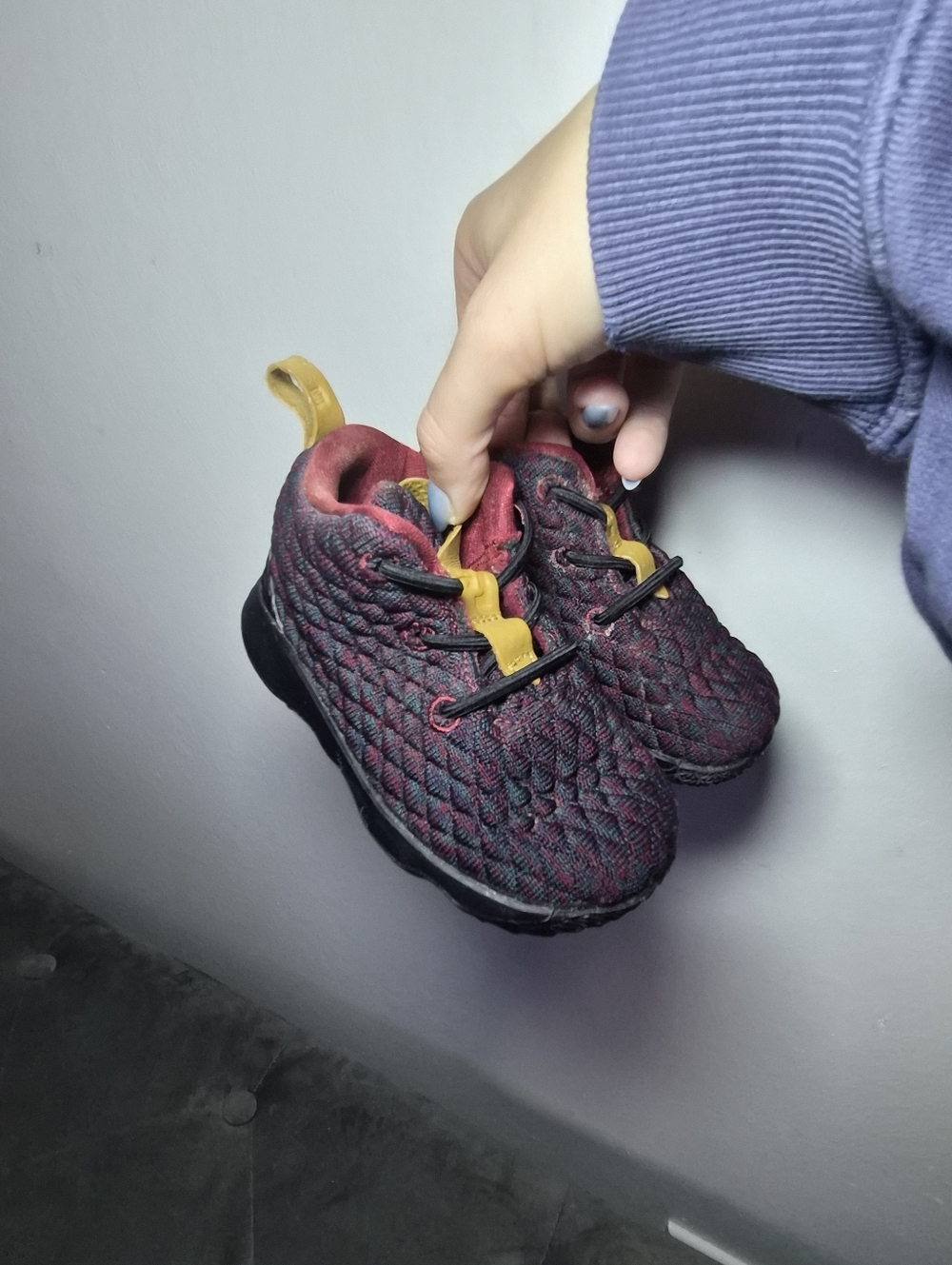 NIKE LEBRON 15 NEW HEIGHTS INFANT size 6C INFANT TODDLER BASKETBALL